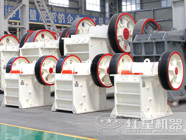 規(guī)格型號不同的顎式破碎機(jī)